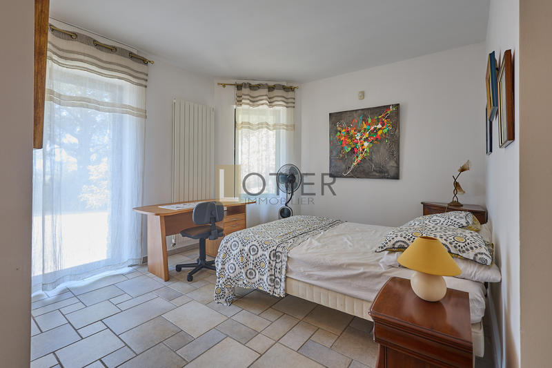 Villa - 320 m² - 8 pièces