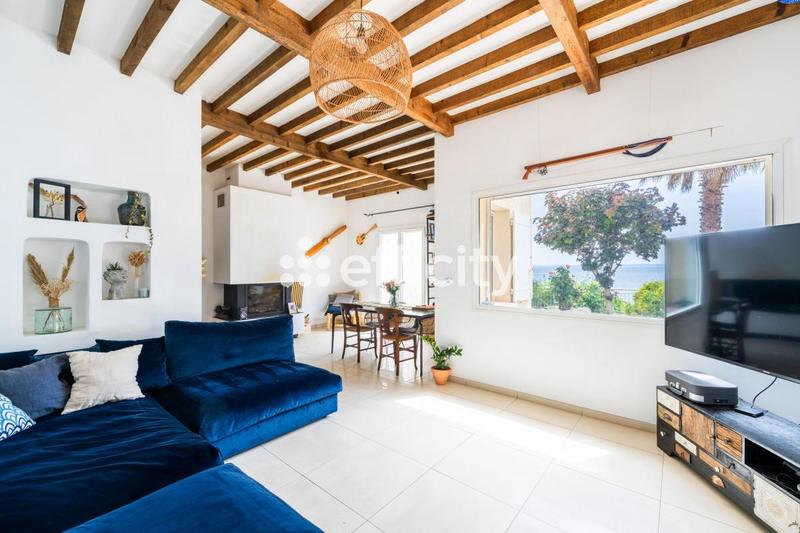 Maison - 160 m² - 4 pièces