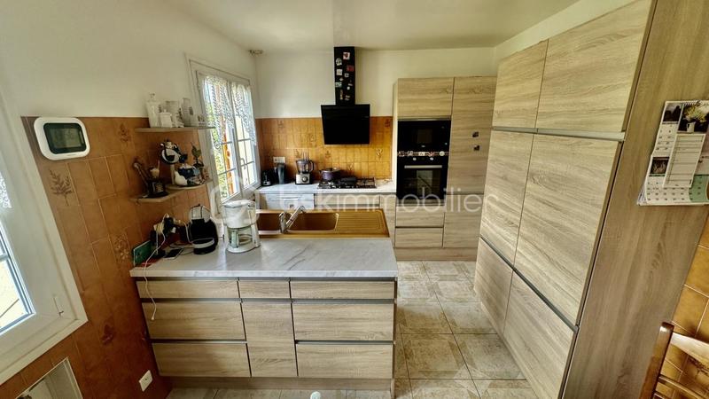 Maison - 183 m² - 7 pièces