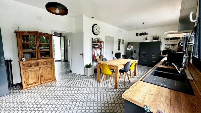 Maison - 193 m² - 6 pièces
