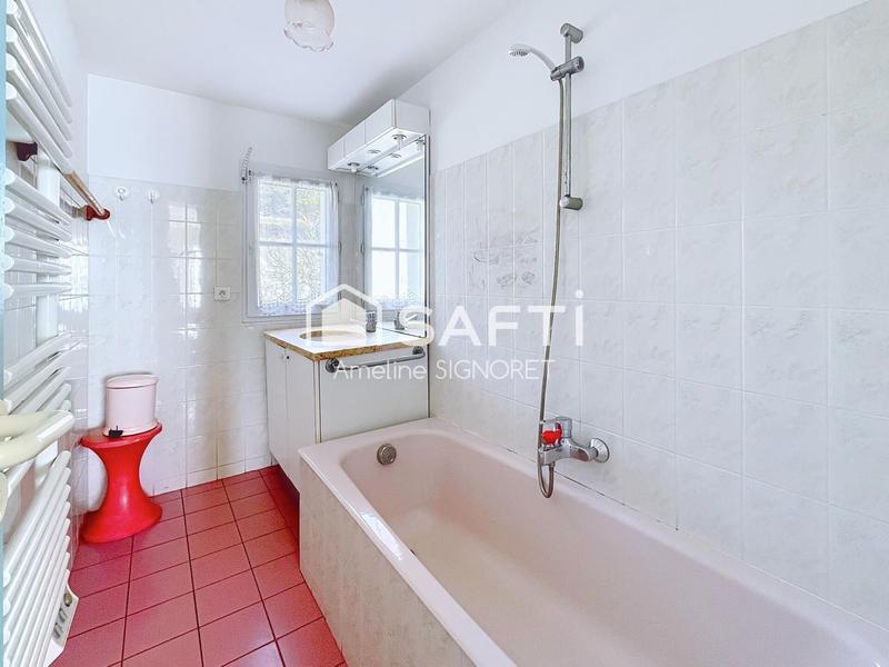 Maison - 104 m² - 4 pièces