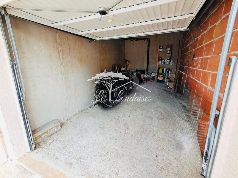 Parking / Garage - 13 m²