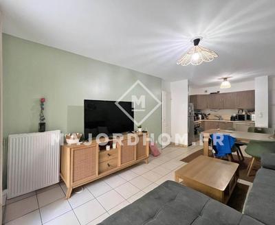 Appartement - 82 m² - 4 pièces