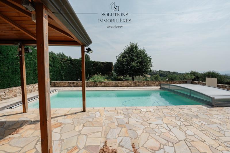 Maison - 194 m² - 7 pièces