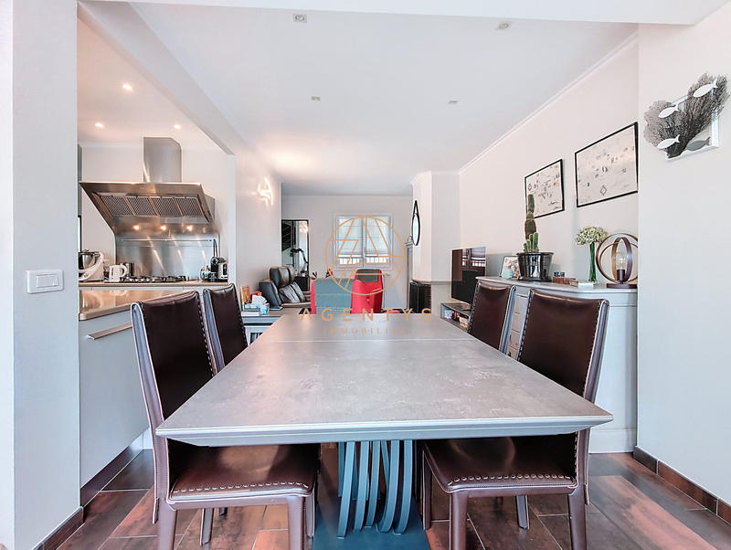 Maison - 87 m² - 6 pièces