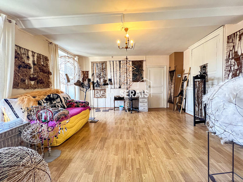 Maison - 137 m² - 6 pièces