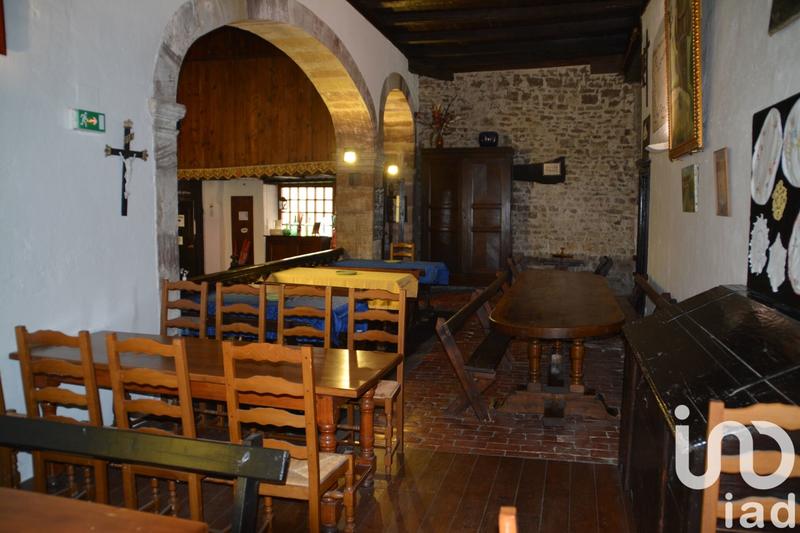 Maison - 410 m² - 10 pièces