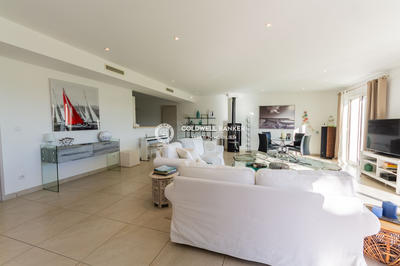 Maison - 135 m² - 4 pièces