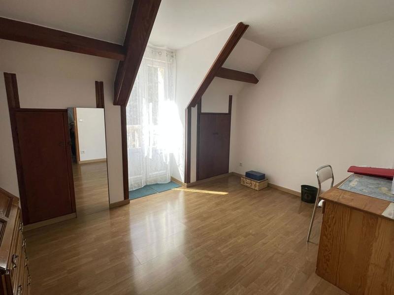 Pavillon - 143 m² - 7 pièces