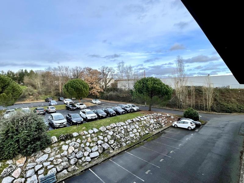 Bureau - 24 m² - 1 pièce