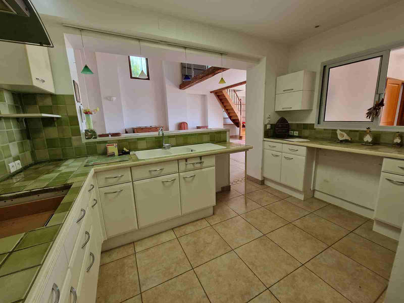 Maison - 229 m² - 8 pièces