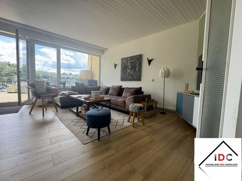Maison - 418 m² - 10 pièces