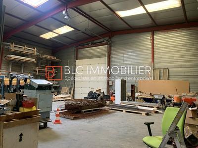 Entrepôt - 1 150 m²