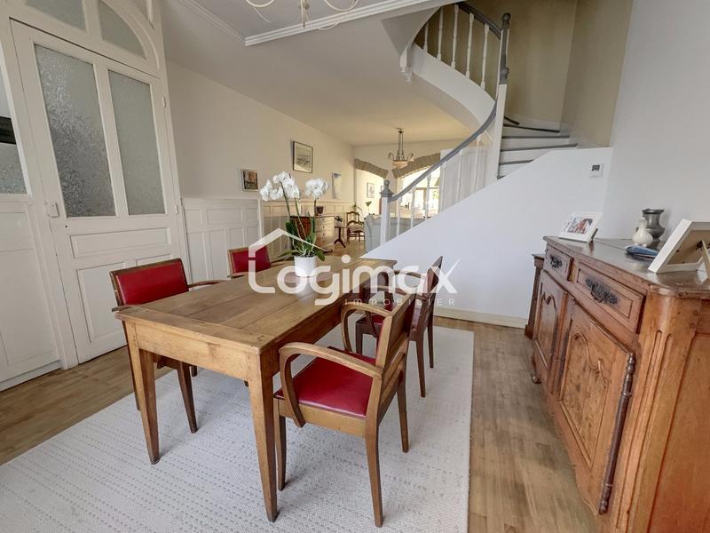 Maison - 190 m² - 7 pièces