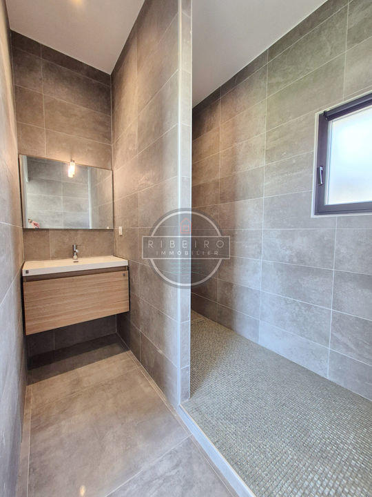 Villa - 185 m² - 4 pièces