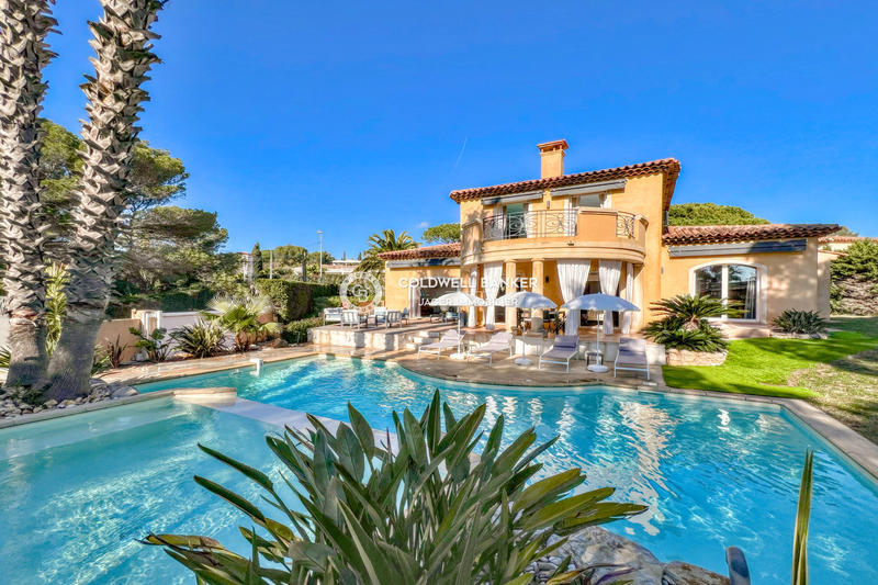 Villa - 223 m² - 5 pièces