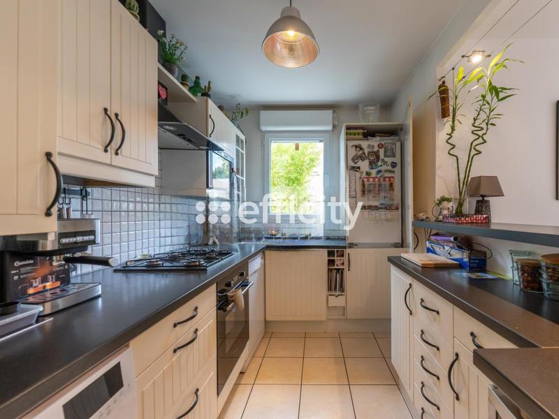 Appartement - 85 m² - 4 pièces