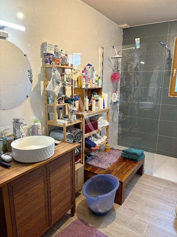 Maison - 85 m² - 5 pièces