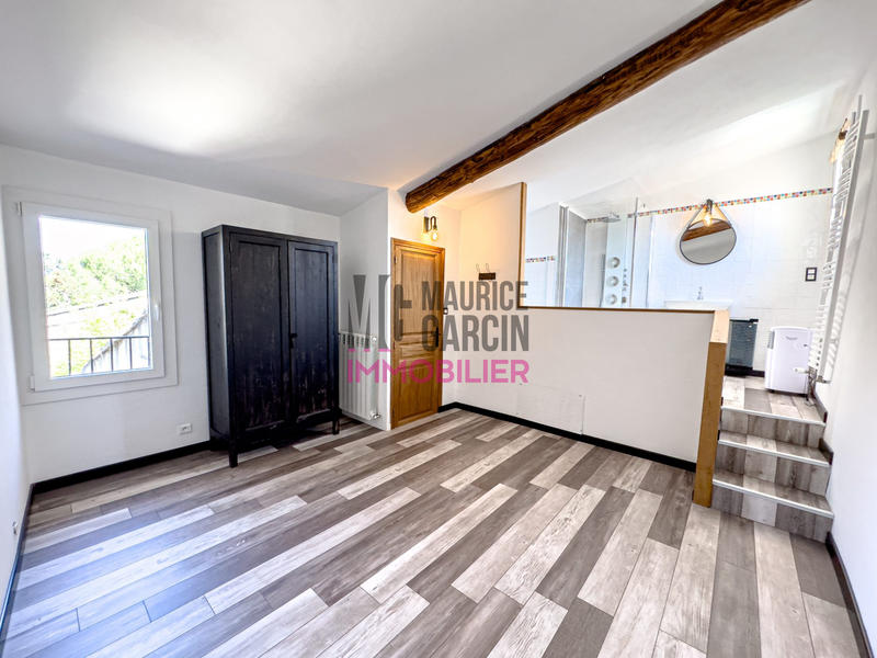 Maison - 220 m² - 9 pièces