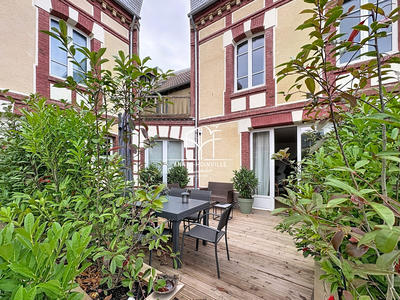 Appartement - 95 m² - 3 pièces