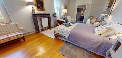 Maison - 275 m² - 10 pièces