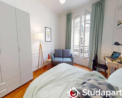 Chambre - 130 m² - 1 pièce