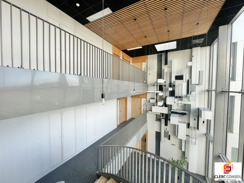 Bureau - 282 m²