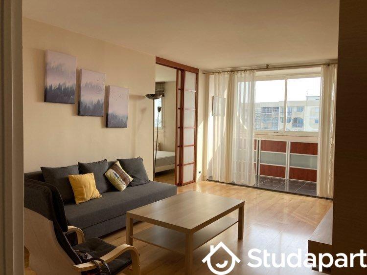 Chambre - 9 m² - 1 pièce