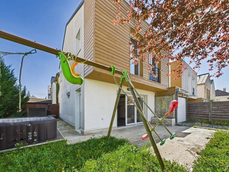 Maison - 84 m² - 4 pièces