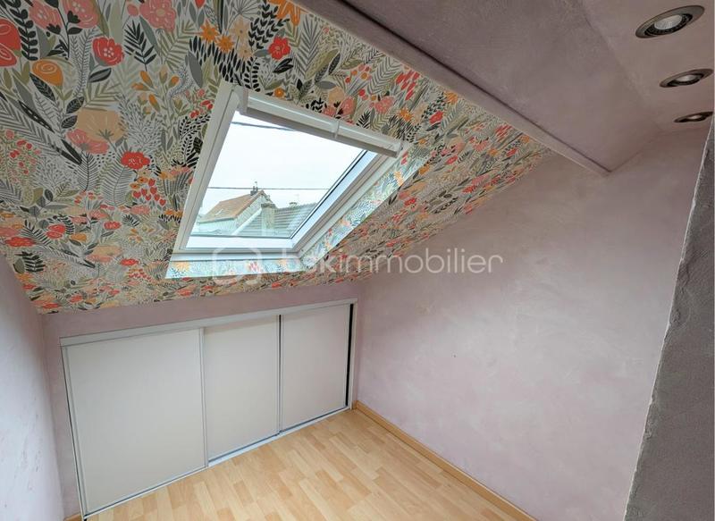 Maison - 90 m² - 6 pièces