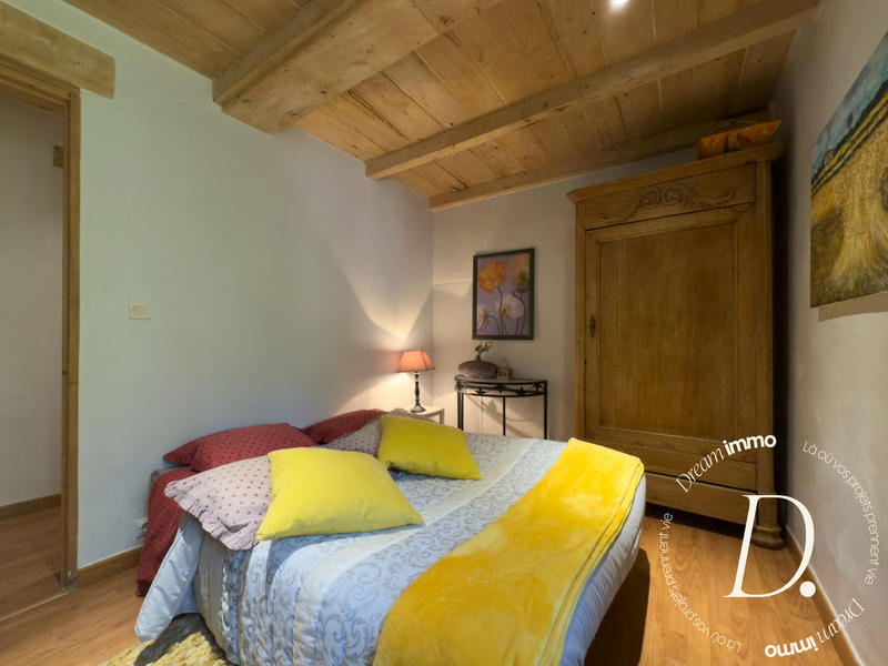 Maison - 260 m² - 7 pièces