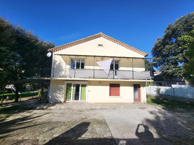 Villa - 161 m² - 8 pièces