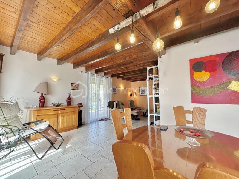 Maison traditionnelle - 140 m² - 6 pièces