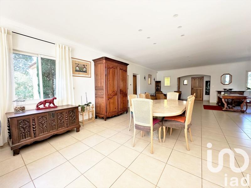 Maison - 210 m² - 8 pièces