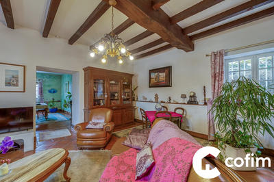 Maison - 300 m² - 6 pièces