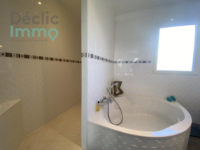 Maison - 174 m² - 6 pièces