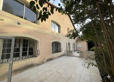 Villa - 199 m² - 6 pièces