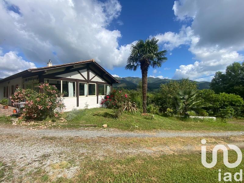 Maison - 225 m² - 15 pièces