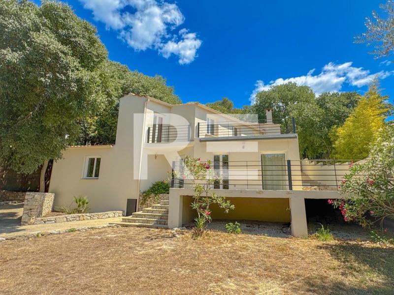 Villa - 144 m² - 5 pièces