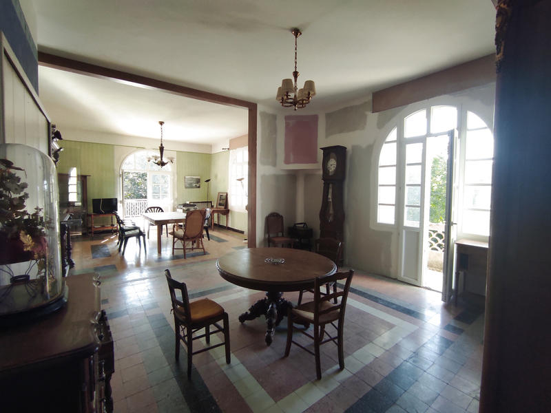 Maison - 189 m² - 7 pièces