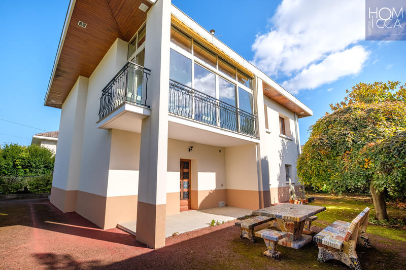 Maison - 82 m² - 5 pièces