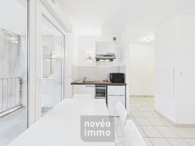 Studio - 25 m² - 1 pièce