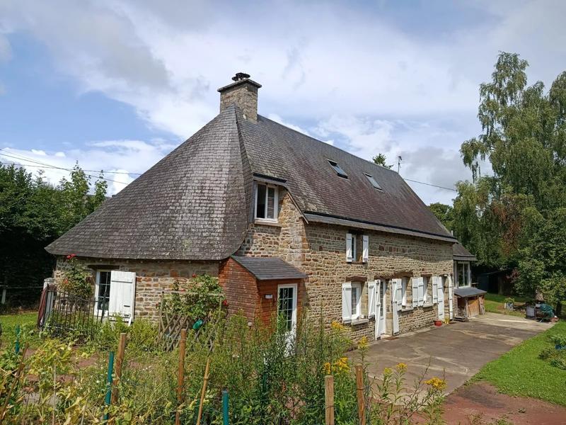 Maison - 185 m² - 9 pièces