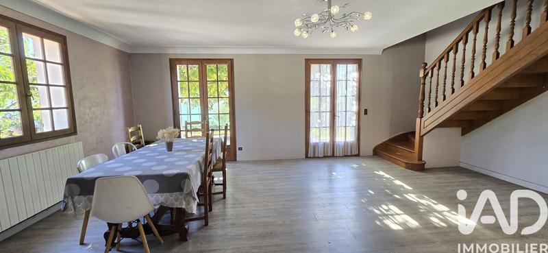 Maison - 200 m² - 6 pièces