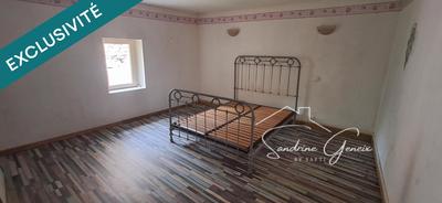 Maison - 94 m² - 5 pièces