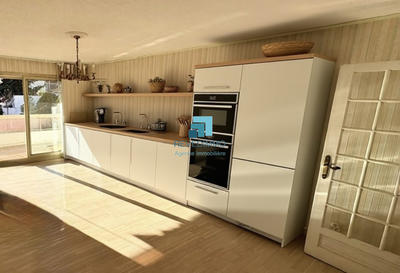 Appartement - 93 m² - 4 pièces