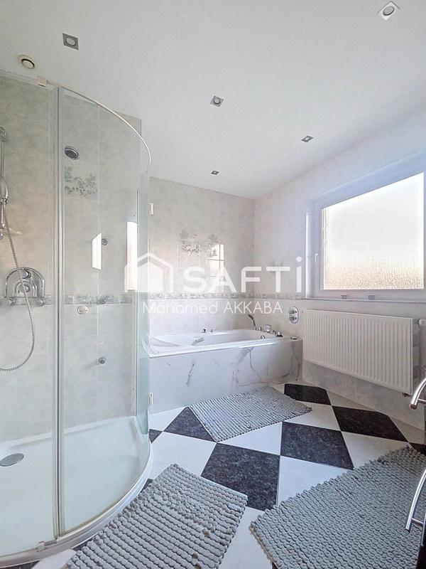 Maison - 184 m² - 6 pièces