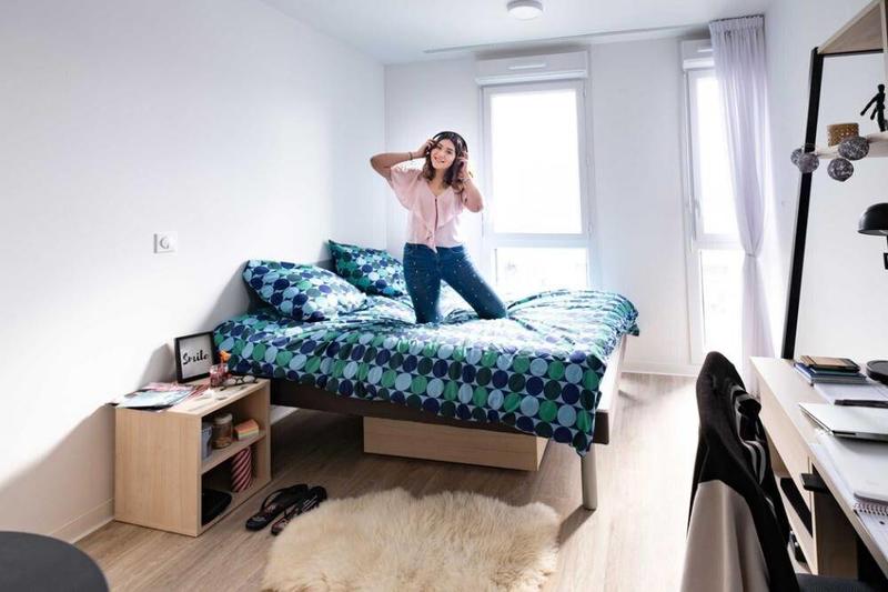 Appartement - 105 m² - 1 pièce