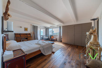 Mas - 218 m² - 7 pièces