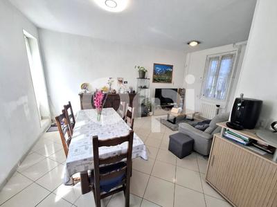 Maison - 77 m² - 4 pièces
